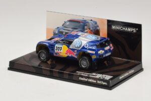 Volkswagen Race Touareg Red Bull #307 B. Saby / M. Perin Dakar Rally 2005 Minichamps 1:43 436055307 Metal - imagem 3 de 5
