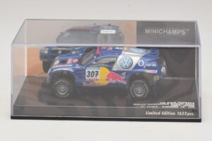 Volkswagen Race Touareg Red Bull #307 B. Saby / M. Perin Dakar Rally 2005 Minichamps 1:43 436055307 Metal - imagem 4 de 5