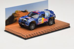 Volkswagen Race Touareg Red Bull #307 Edição Concessionário 2005 Minichamps 1:43 7LO099400PD307 Metal - imagem 2 de 5