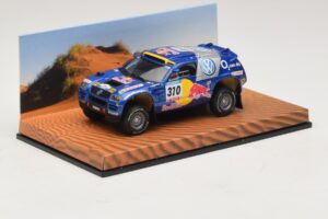 Volkswagen Race Touareg Red Bull #310 Edição Concessionário 2005 Minichamps 1:43 7LO099400PD310 Metal - imagem 2 de 5