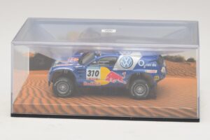 Volkswagen Race Touareg Red Bull #310 Edição Concessionário 2005 Minichamps 1:43 7LO099400PD310 Metal - imagem 4 de 5