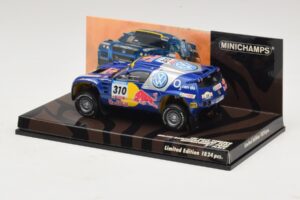Volkswagen Race Touareg Red Bull #310 J. Kleinschmidt / F. Pons Dakar Rally 2005 Minichamps 1:43 436055310 Metal - imagem 3 de 5