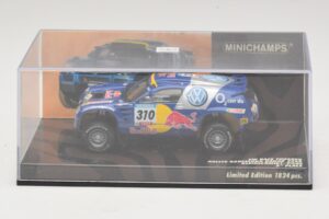 Volkswagen Race Touareg Red Bull #310 J. Kleinschmidt / F. Pons Dakar Rally 2005 Minichamps 1:43 436055310 Metal - imagem 4 de 5