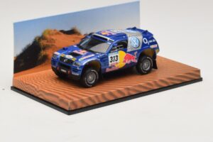 Volkswagen Race Touareg Red Bull #313 Edição Concessionário 2005 Minichamps 1:43 7LO099400PD313 Metal - imagem 2 de 5