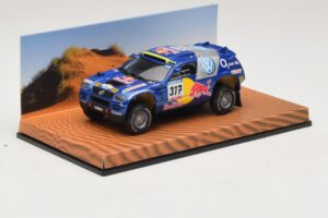 Volkswagen Race Touareg Red Bull #317 Edição Concessionário 2005 Minichamps 1:43 7LO099400PD317 Metal - imagem 2 de 5