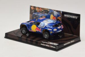 Volkswagen Race Touareg Red Bull Presentation Essen Motor Show 2004 Minichamps 1:43 436045300 Metal - imagem 3 de 5