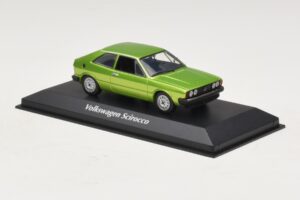 Volkswagen Scirocco Mk1 Verde Metálico Maxichamps 1:43 940050420 Metal - imagem 3 de 4