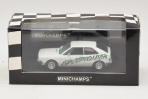 Volkswagen Scirocco Mk1 Streetfighter Branco Minichamps 1:43 430050424 Metal - imagem 4 de 4