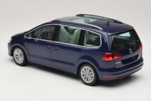 Volkswagen Sharan Blue Metallic Minichamps 1:18 110051000 Metal - imagem 6 de 8