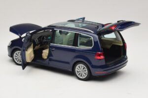 Volkswagen Sharan Blue Metallic Minichamps 1:18 110051000 Metal - imagem 7 de 8
