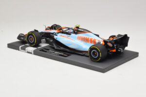 Williams Racing FW45 #2 L. Sargeant Singapore GP 2023 Minichamps 1:18 117231602 Metal - imagem 5 de 7