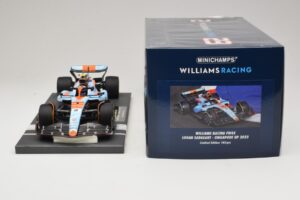 Williams Racing FW45 #2 L. Sargeant Singapore GP 2023 Minichamps 1:18 117231602 Metal - imagem 7 de 7