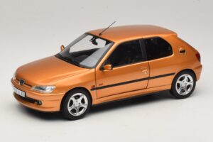 Peugeot 306 S16 Amarelo Blaze Norev 1:18 Peugeot 306 S16 Amarelo Blaze Norev 1:18 184940 Metal