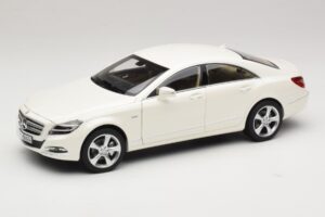 Mercedes CLS C218 Coupé Branco Brilliant Metalizado Norev 1:18 183943 Metal