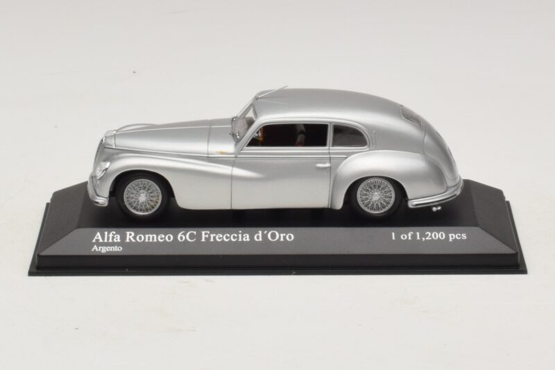 Alfa Romeo 6C 2500 Freccia d'Oro Prateado Minichamps 1:43 400120480 Metal