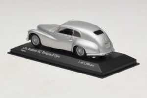 Alfa Romeo 6C 2500 Freccia d'Oro Prateado Minichamps 1:43 400120480 Metal - imagem 3 de 5
