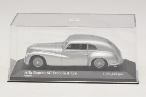 Alfa Romeo 6C 2500 Freccia d'Oro Prateado Minichamps 1:43 400120480 Metal - imagem 4 de 5