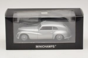 Alfa Romeo 6C 2500 Freccia d'Oro Prateado Minichamps 1:43 400120480 Metal - imagem 5 de 5