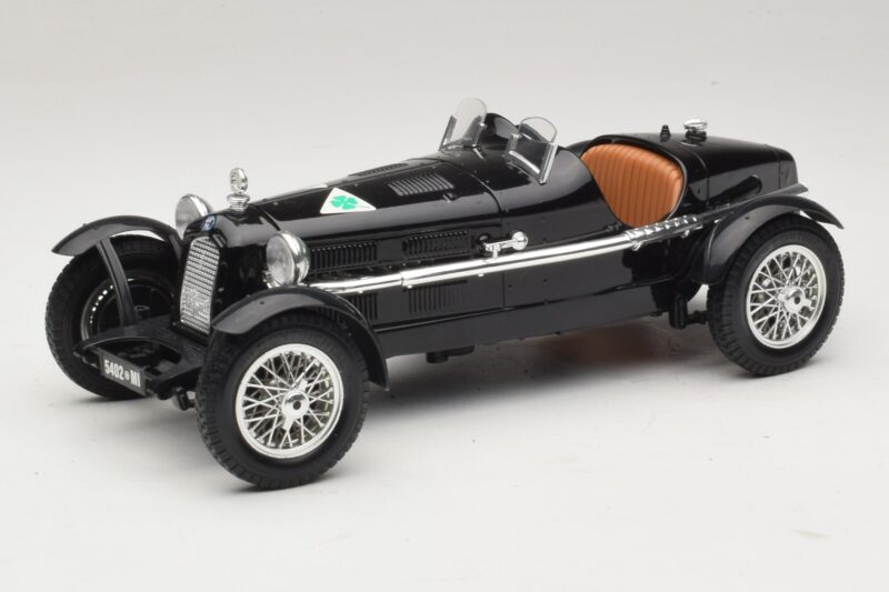Alfa Romeo 8C Monza Preto Bburago 1:18 3014-P1 Metal