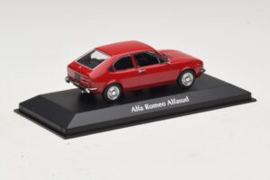 Alfa Romeo Alfasud Vermelho Maxichamps 1:43 940120100 Metal - imagem 2 de 5