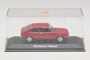 Alfa Romeo Alfasud Vermelho Maxichamps 1:43 940120100 Metal - imagem 4 de 5
