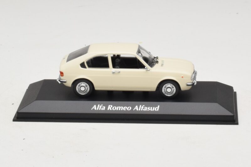 Alfa Romeo Alfasud Branco Maxichamps 1:43 940120101 Metal