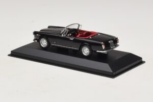 Alfa Romeo Giulia Spider Preto Minichamps 1:43 400120730 Metal - imagem 3 de 5