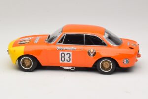 Alfa Romeo GTA 1300 Junior #83 Jagermeister R. Maschke DRM 1972 Minichamps 1:18 155721283 Metal - imagem 3 de 6
