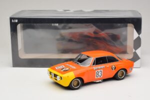 Alfa Romeo GTA 1300 Junior #83 Jagermeister R. Maschke DRM 1972 Minichamps 1:18 155721283 Metal - imagem 6 de 6