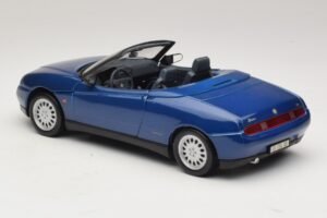 Alfa Romeo Spider 916 Azul Maisto 1:18 31831 Metal - imagem 7 de 8
