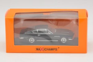 Aston Martin DBS Preto Maxichamps 1:43 940137601 Metal - imagem 5 de 5