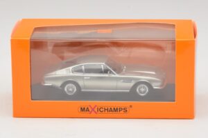 Aston Martin DBS Prateado Maxichamps 1:43 940137600 Metal - imagem 5 de 5