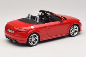 Audi TT 8J Roadster Tango Red Minichamps 1:18 5011400525 Metal - imagem 3 de 8