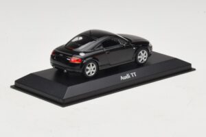 Audi TT 8N Preto Maxichamps 1:43 940017221 Metal - imagem 2 de 5