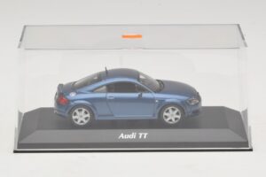 Audi TT 8N Azul Metálico Maxichamps 1:43 940017220 Metal - imagem 4 de 5