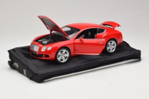 Bentley Continental GT Laranja Minichamps 1:18 100139922-P1 Metal - imagem 2 de 8