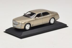 Bentley Mulsanne Dourado Metálico Minichamps 1:43 40433 Metal - imagem 2 de 5