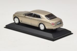 Bentley Mulsanne Dourado Metálico Minichamps 1:43 40433 Metal - imagem 3 de 5