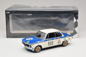 BMW 2002 #101 Koepchen H-J. Stuck Internationales ADAC 500km Eifelpokalrennen 1971 Minichamps 1:18 155702701 Metal - imagem 6 de 6