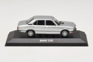 BMW 520 E12 Prata Maxichamps 1:43 940023000 Metal