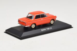 BMW 700 LS Vermelho Maxichamps 1:43 940023701 Metal - imagem 2 de 5