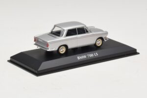 BMW 700 LS Prata Maxichamps 1:43 940023700 Diecast - imagem 2 de 5