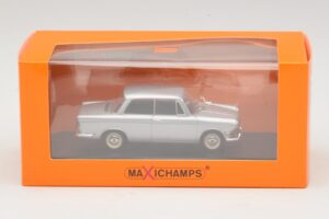 BMW 700 LS Prata Maxichamps 1:43 940023700 Diecast - imagem 5 de 5