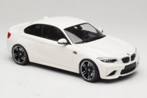 BMW M2 F87 Branco Minichamps 1:18 155026104 Metal - imagem 4 de 6
