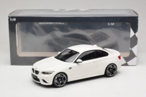 BMW M2 F87 Branco Minichamps 1:18 155026104 Metal - imagem 6 de 6