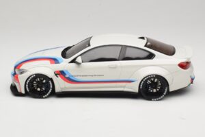 BMW M4 F82 Liberty Walk Caixa de Substituição GT Spirit 1:18 GT067-R1 Resina - imagem 3 de 6