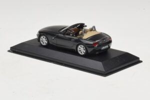 BMW Z4 E85 Preto Metálico Caixa De Substituição Minichamps 1:43 80420144055-R1 Diecast - imagem 3 de 5