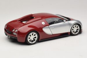 Bugatti Veyron Centenaire Edition Chrome Red Minichamps 1:18 100110851 Metal - imagem 3 de 8
