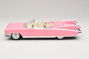 Cadillac Eldorado Biarritz Rosa Maisto 1:18 31813-P1 Metal - imagem 4 de 8