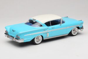 Chevrolet Bel Air Impala Coupe Turquesa & Creme KK-Scale 1:18 KKDC181593 Metal - imagem 2 de 6